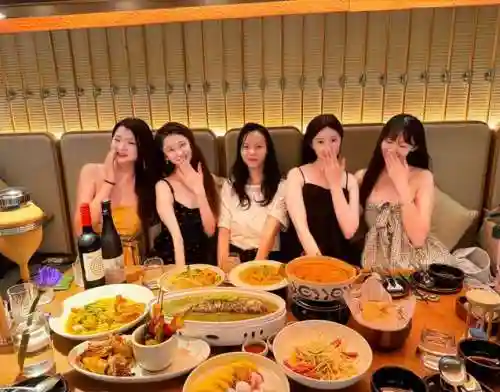 姐妹摆阵容插图