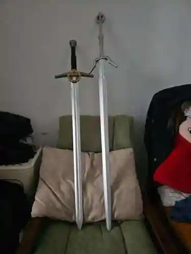 巫师3狂猎好看的武器，巫师三狂猎武器推荐插图