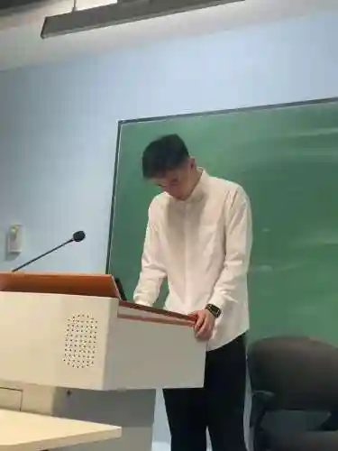 毕业答辩阵容搭配，毕业答辩着装有要求吗插图