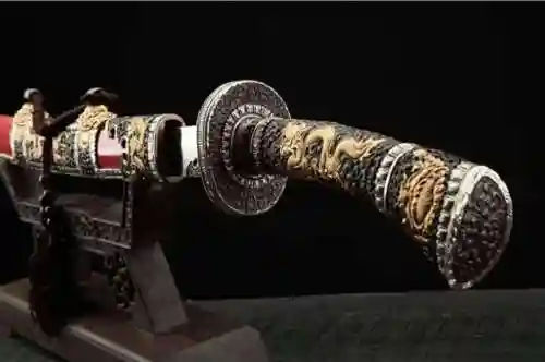 侍卫带什么主动技能，侍卫武器插图