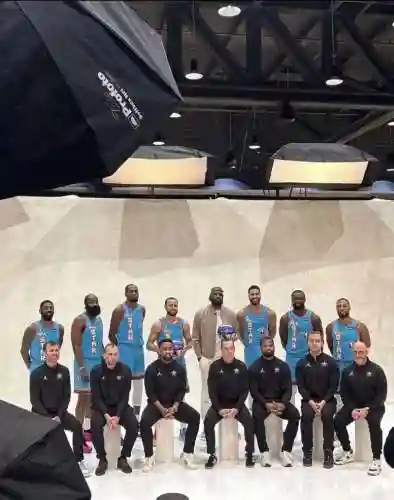 篮网1718赛季阵容搭配，篮网17号是谁插图1